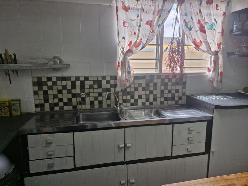 5 Bedroom Property for Sale in Glen Lilly Western Cape